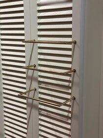 Dveře, regály, police, vitríny - 6