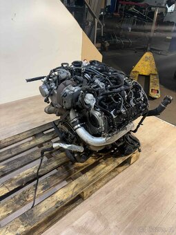 /// Motor Audi 3.0 TDI 165kw BMK  /// - 6