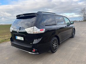 Toyota Sienna SE motor 3.5 V6, 8 místná s odpisem DPH - 6