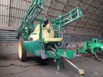 Postřikovač John Deere - 6