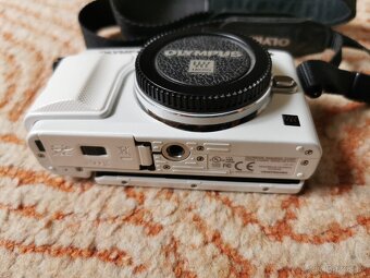 Olympus Pen E-PL6 - 6