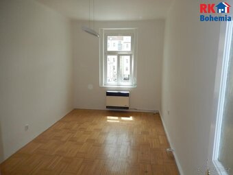 Nabízíme k pronájmu byt 2+1 o ploše 45m2+sklep v 4NP s výtah - 6