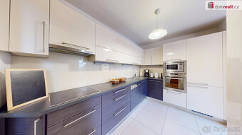 Výjimečný mezonet 5+kk s terasou a výhledem na Prahu - Ulice - 6