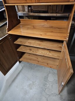 VITRÍNA - PŘÍBORNÍK IKEA LEKSVIK - 6
