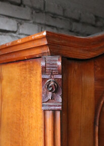 Skříň / historismus / altdeutsch - 6