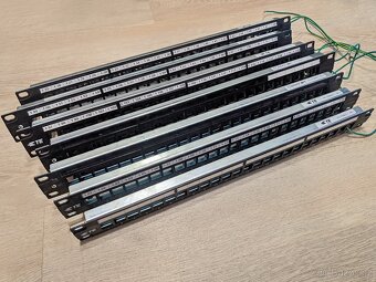 1U modulární patch panel 24p stíněný s vyvazovací lištou - 6