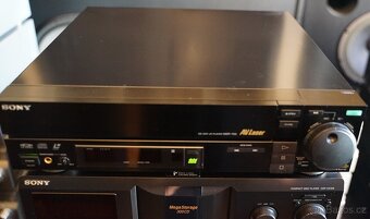 SONY MDP 700 - 6