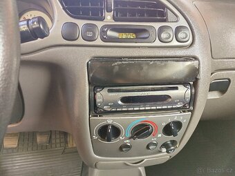 Ford Fiesta 1.25 55kw benzín - 6