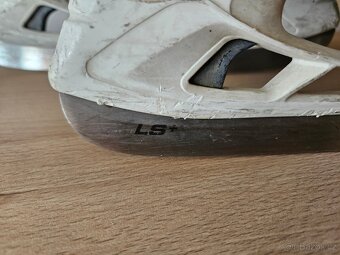Brusle Bauer Supreme M4, vel. 4,5 fit 3 - 6