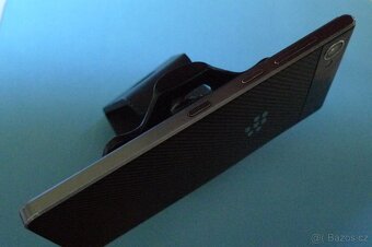 Blackberry Motion - 6