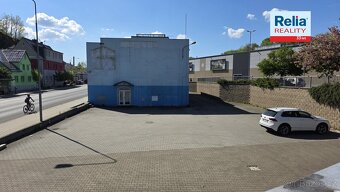 Pronájem obchodních prostor o výměře 610 m2 na frekventované - 6
