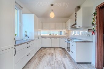 Prodej samostatného RD 5+kk+garáž celkem 218 m2  pozemek 620 - 6