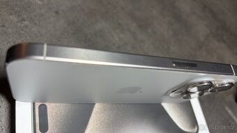 iPhone 15 PRO 256GB ,přírodní titan - 6