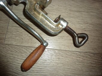 Starý mlýnek na maso SFINX vel.5 - 6