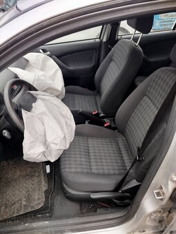 Škoda Octavia kombi 1,6 - nepojízdné - 6