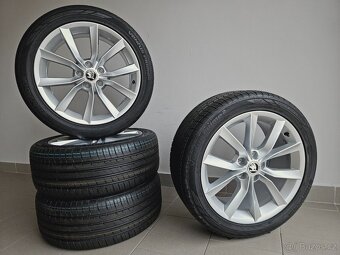 Orig. Škoda Superb 5x112 Letní 235/45/18 - 6