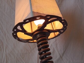 STEAMPUNK RECYCLE ART LAMPY - PATINOVANÝ KOV - 6