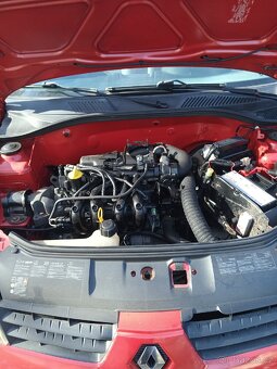 Renault Clio 1.2i rok 2007 - 6