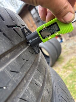 Continental 235/45/18 - 6