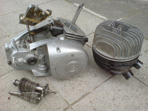 motor ND závodní soutěžní šestidenní scott karter řazení 175 - 6