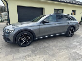 Prodám Mercedes-Benz E 220 d AMG SLEVA - 6