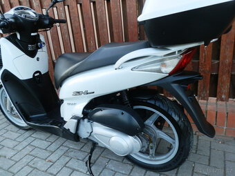 Honda SH 125i - 6