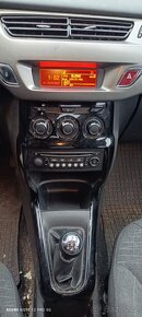 Prodám Citroen C3, 1,2i, 60kW, 2017, koupen nový v ČR, - 6
