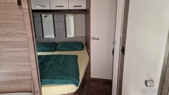 Obytny karavan KNAUS KWT - 6