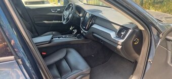 Volvo XC60 Momentum Pro D4 AWD rok 04/2019 - 6