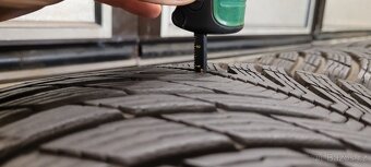 Volvo EX30 , alu 20', originál Volvo, zimní pneu, TPMS - 6