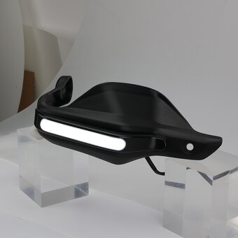 LED světla a handguardy pro BMW GS 1200, 1250 - 6