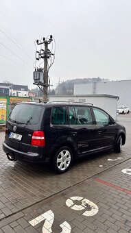 VW Touran 1.6 FSI - 6
