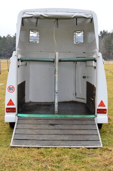 Přívěs pro přepravu koní Paragan - 6