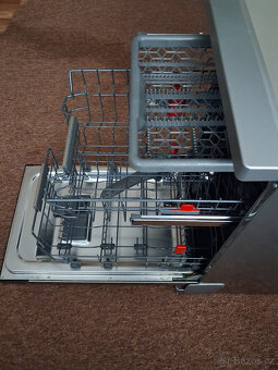 Myčka Whirlpool. - 6