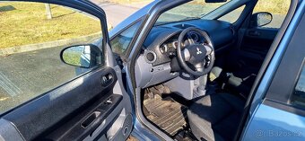 Mitsubishi Colt - 6