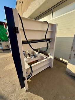 Dýhovací lis OMC MACHINERY PL 105 - olejové vyhřívání - 6