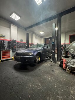 BMW E46 330ci, samosvor - 6