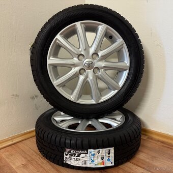 NOVÁ TOYOTA AYGO 4x100 R15 ET35+ZIMNÍ 165/60R15 8,5mm SILVER - 6