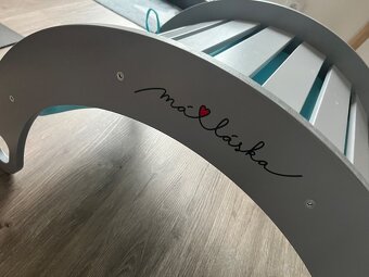 Montessori houpačka se skluzavkou a sedákem - 6