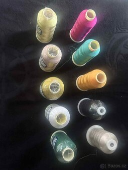 VYŠÍVACÍ NITĚ MARATHON - 6