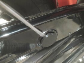 ČZ 350/472 - záslepka, krytka revizní otvor krytu řetězu - 6