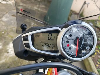 Triumph street triple 675 R 2012 - 6