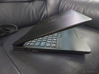 Notebook Dell, Core i5, 8 GB/250 GB, nabíječka - 6