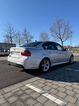 Bmw e90 330i - 6