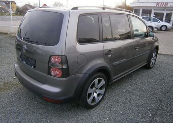 Volkswagen Touran Cross 1.4TSi,2x kola benzín manuál 103 kw - 6