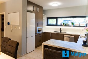Prodej, domy 4+kk, 125 m2, Mníšek pod Brdy, ev.č. 98250601 - 6