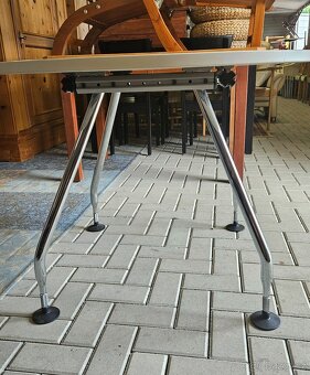 Kancelářský stůl +6 x židle VITRA - 6