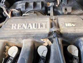 R Clio 1.6 16V na díly - 6