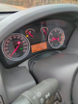 Fiat Croma 1.9 JTD Multijet, 110kW/140k, r.v. 2010 - 6