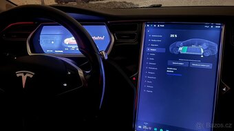 Tesla Model S85 El.Panorama Kuze Vzd.podvozek barva RedMult - 6